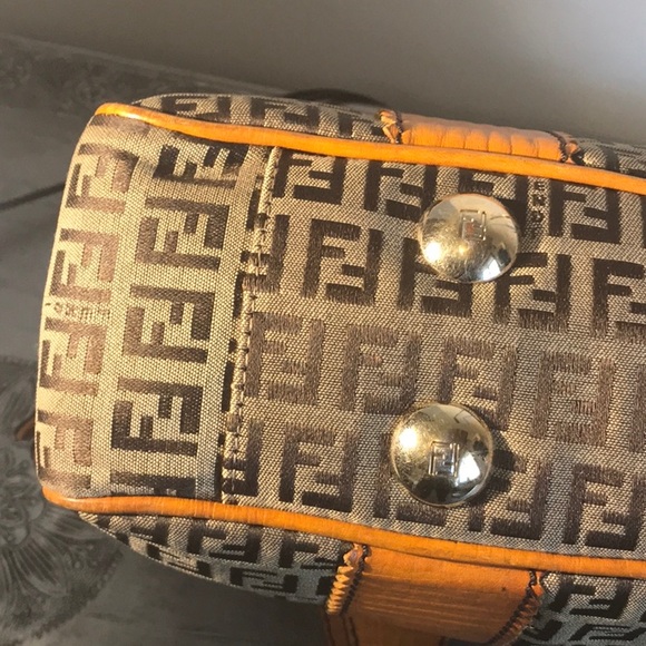 FENDI FF LOGO THROUGHOUT AUTHENTIC LEATHER TRIMMED BAG - Picture 7 of 13